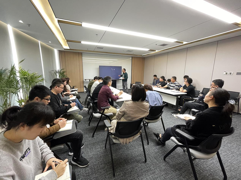 北京新能科技公司组织开展第九期学习大讲堂配图2.png