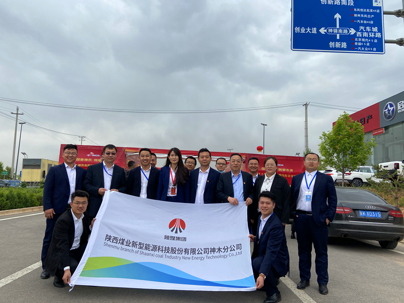 神木分公司组织志愿者“助力”市经开区第二届汽车文化博览会1.png