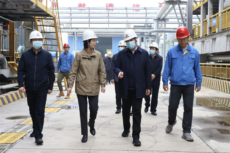 陕西省生态环境厅驻厅纪检监察组组长、党组成员周建新一行到咸阳公司检查指导工作-1.png