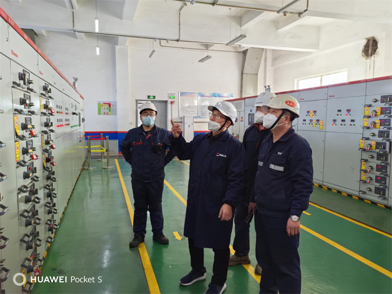 公司副总经理黄岗深入选煤公司关中片区选煤厂检查指导工作3.png