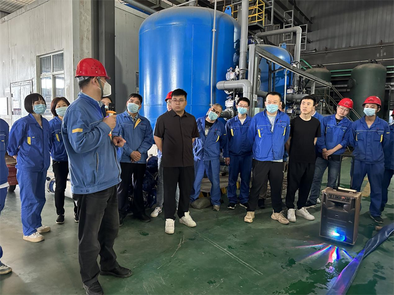 咸阳公司开展有限空间作业事故应急演练1.png